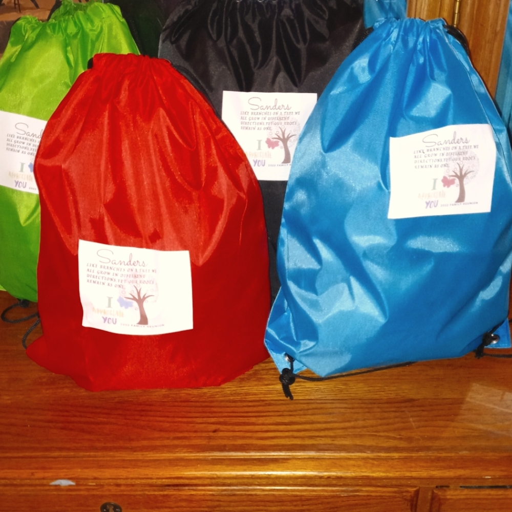 Custom backpacks varies colors